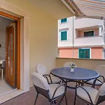 Eva Apartment Cres