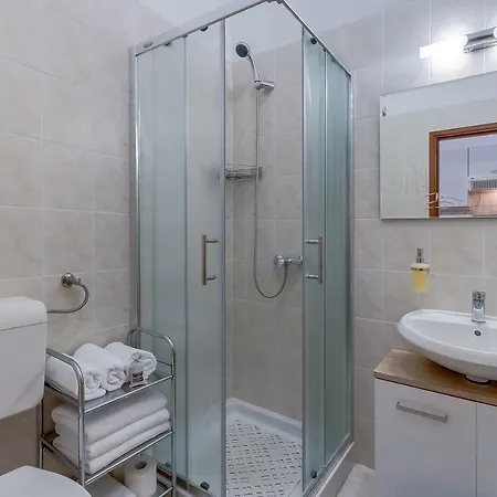 Apartment Eva Cres