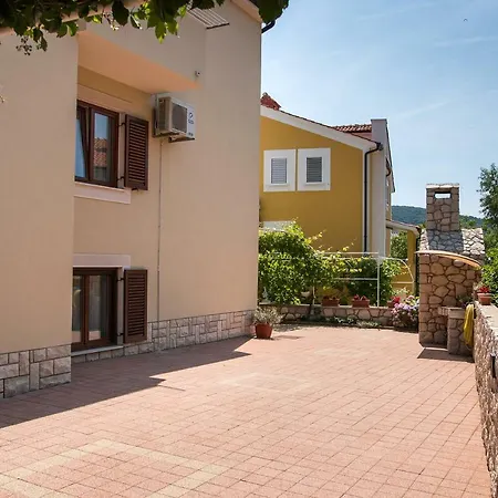 Apartment Eva Cres