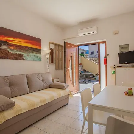 Apartment Eva Cres
