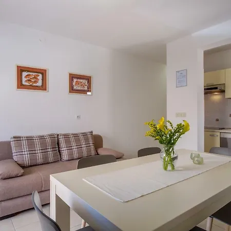 Eva Apartman