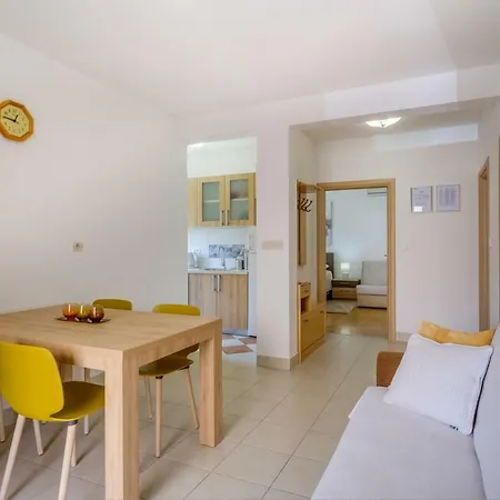 Apartment Eva *