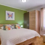 Apartment Eva