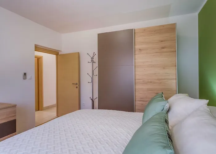 Apartman Eva *