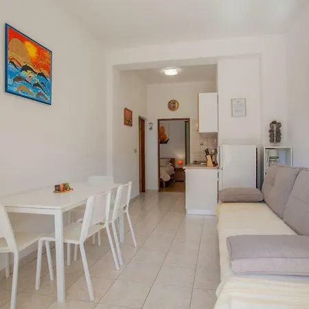 Eva Appartamento Cres